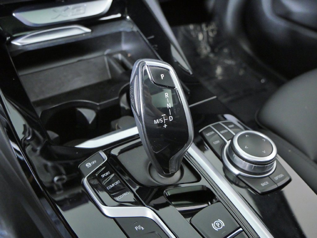 Used 2021 Dark Graphite Metallic BMW xDrive30i image 45