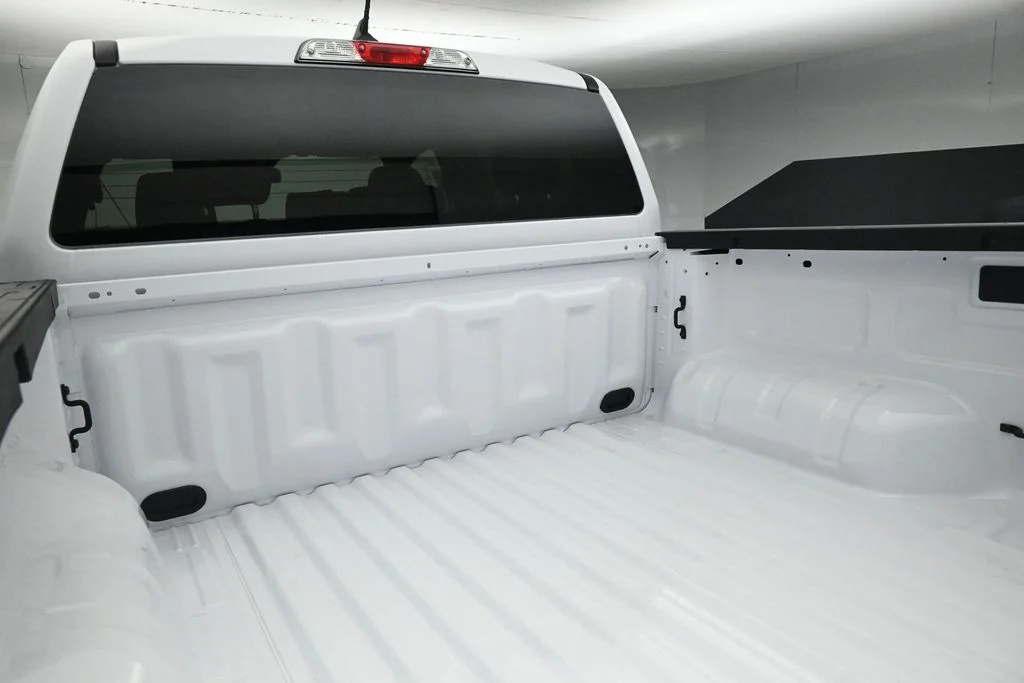 New 2026 Oxford White Ford XLT image 19