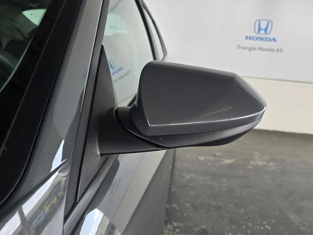 Used 2025  Hyundai SE image 39
