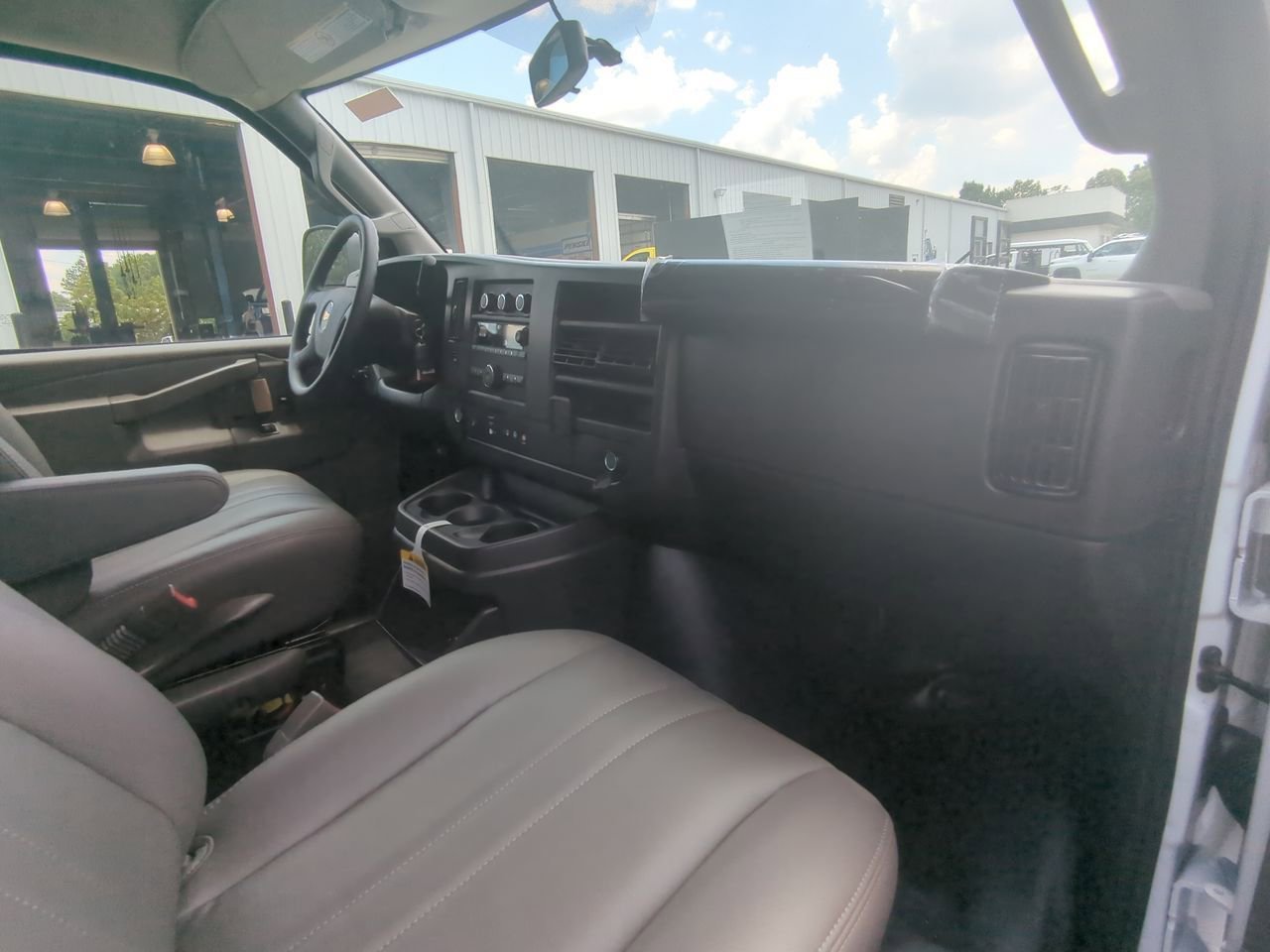 2025 Chevrolet Express Cargo Work Van - Photo 25