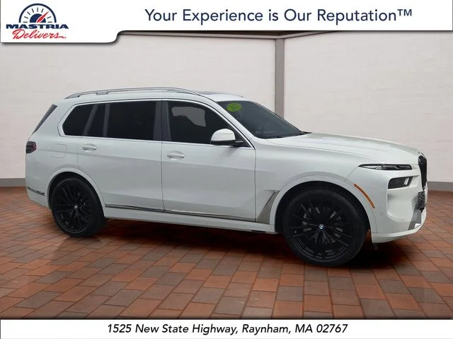 2023 BMW X7 xDrive40i's photo