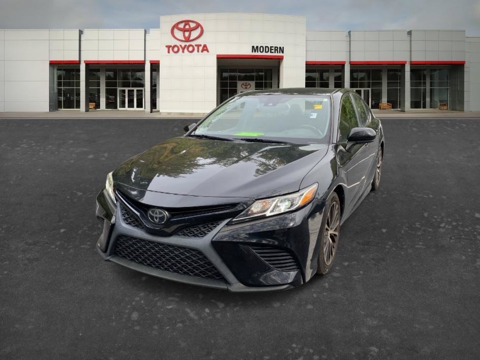 Used 2019 Midnight Black Metallic Toyota SE image 12