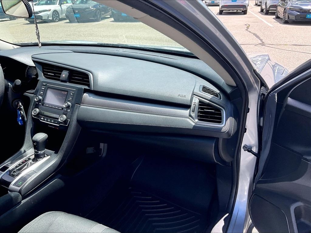 Used 2018 Silver Honda LX image 13