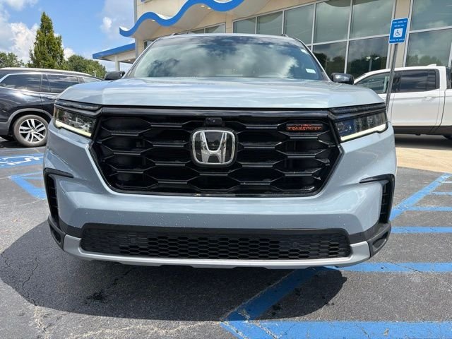 Certified Used 2025 Sonic Gray Pearl Honda TrailSport image 3