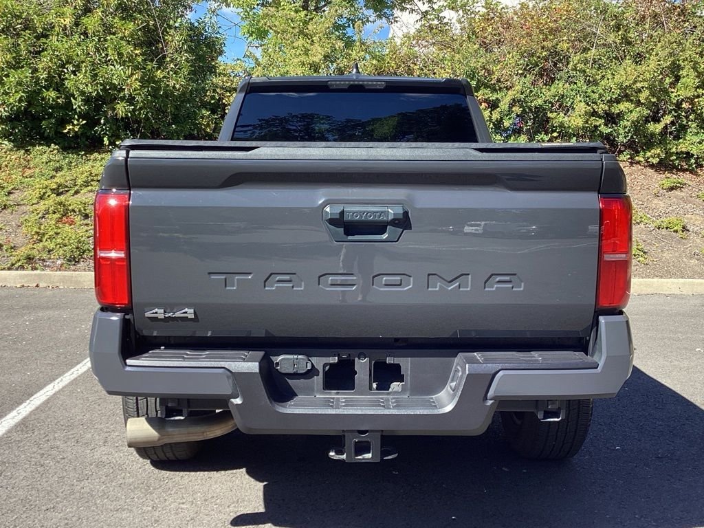 Used 2025  Toyota SR5 image 21