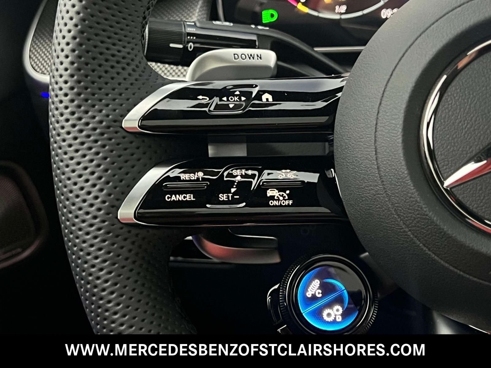 New 2027 MANUFAKTUR Moonlight White Metallic Mercedes-Benz AMG® GLC 53 4MATIC+ Coupe image 29