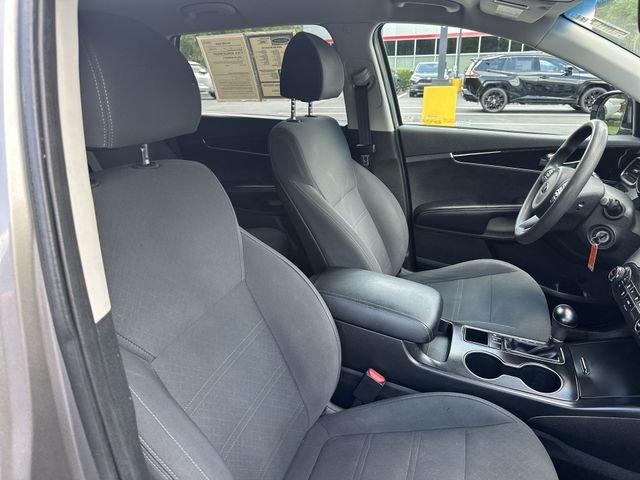 Used 2018 Silver Kia LX image 30