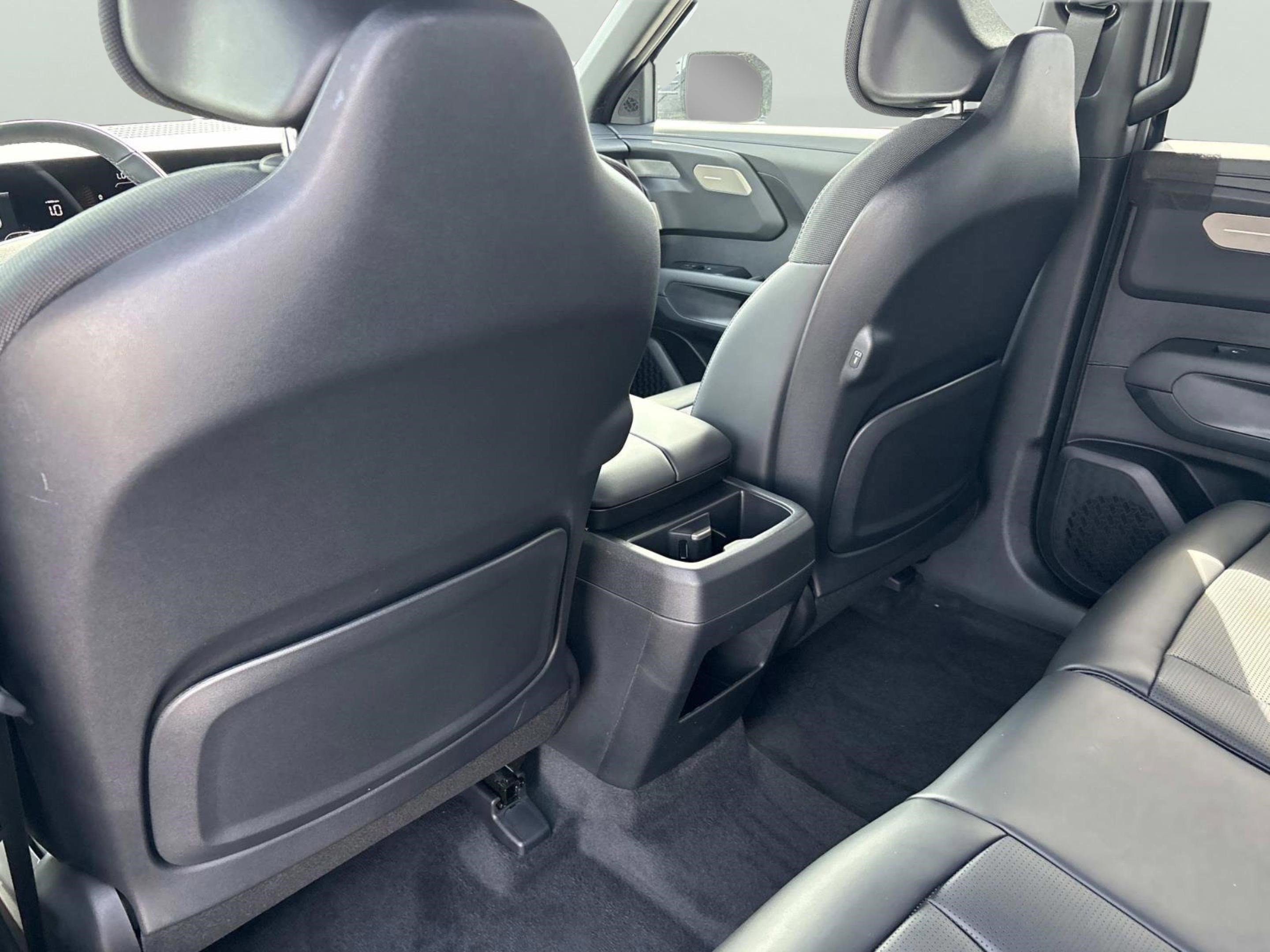 New 2027 Panthera Metal Kia LX image 16