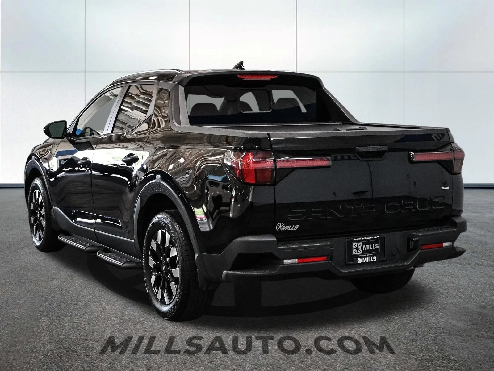 Used 2025 Black Hyundai SEL Activity image 6