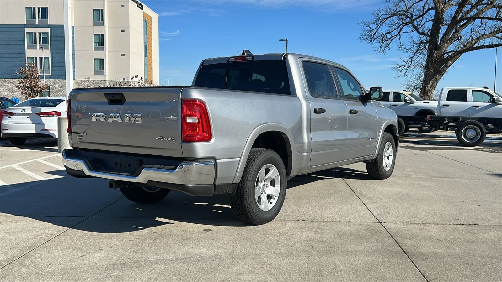 New 2025 Billet Silver Metallic Clear-Coat Exterior Paint RAM Big Horn/Lone Star image 3