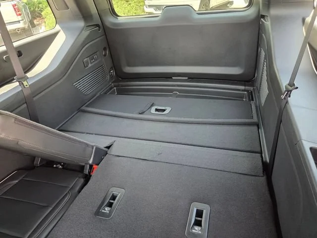 New 2026 Sterling Metallic GMC Elevation image 7