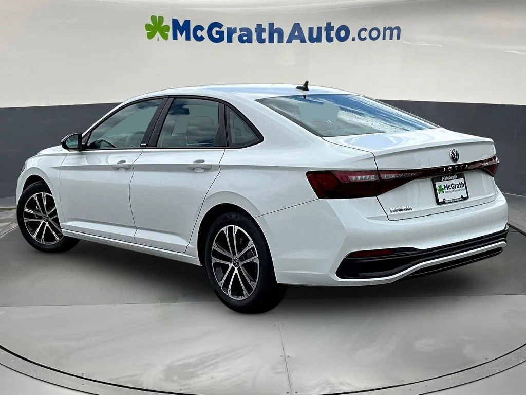New 2026 Pure White Volkswagen 1.5T Sport image 3