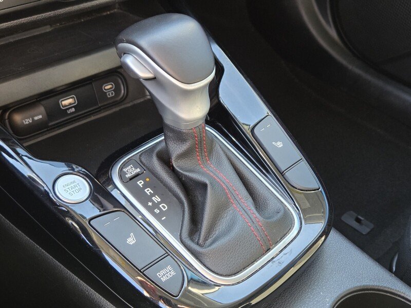 Used 2023 White Kia GT-Line image 32