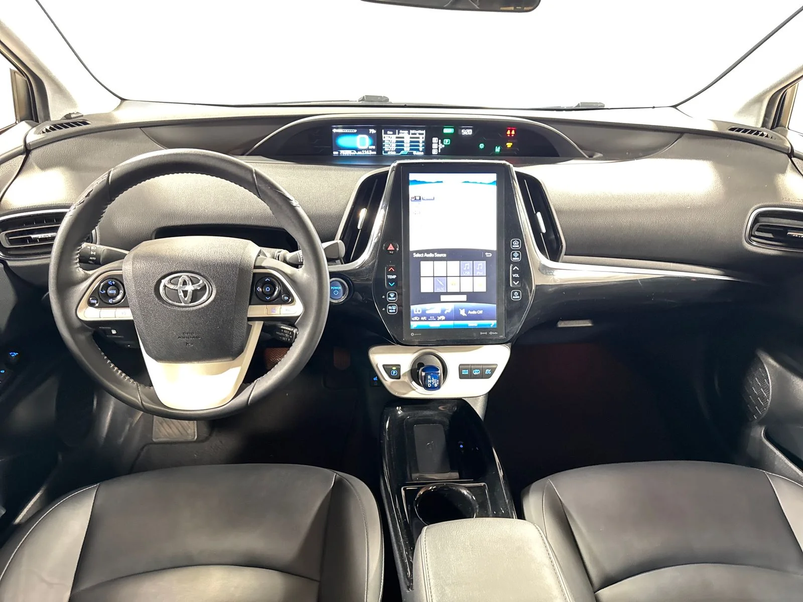 Used 2017 Blizzard Pearl Toyota Premium image 4