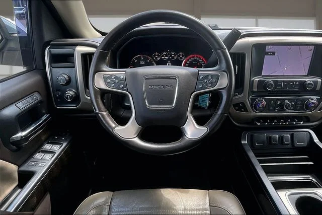 Used 2015 White GMC Denali image 5