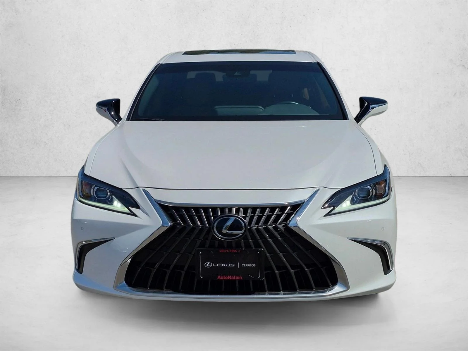 Used 2025 Eminent White Pearl Lexus ES 300h image 3