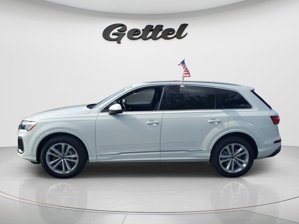Used 2025  Audi 55 Premium Plus image 7