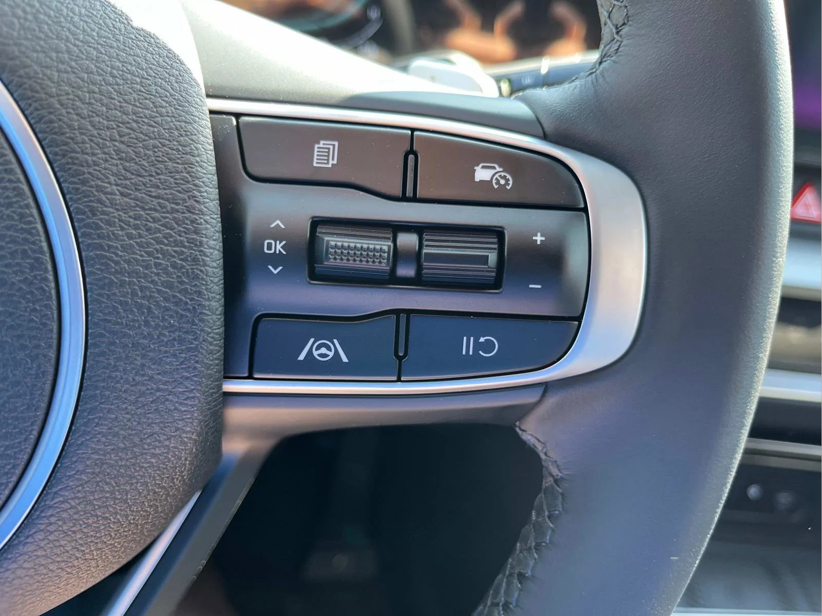 2025 Kia Sportage EX Hybrid - Photo 21