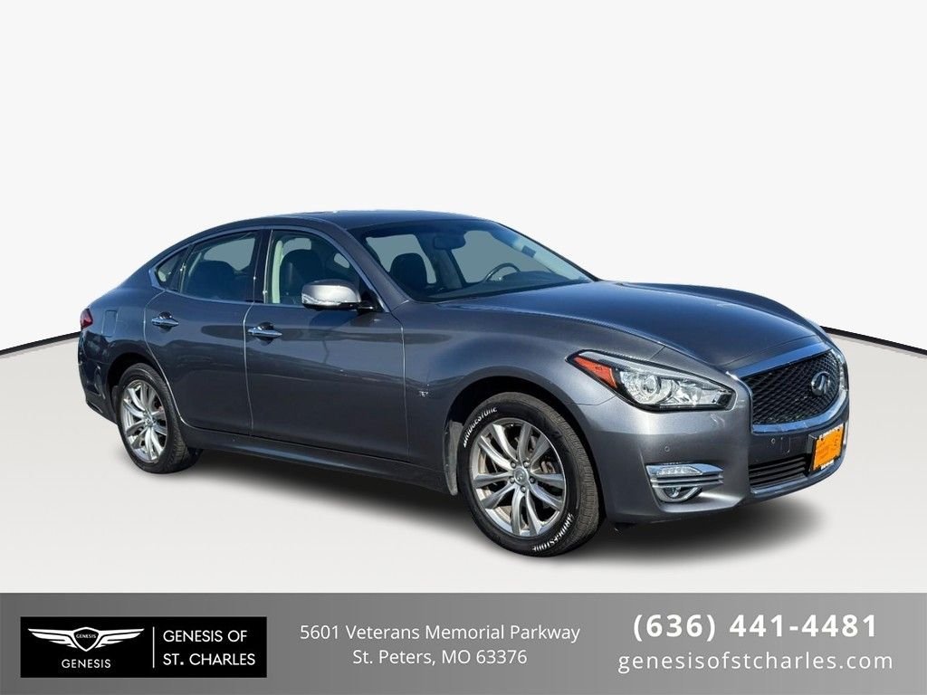 2016 INFINITI Q70 3.7