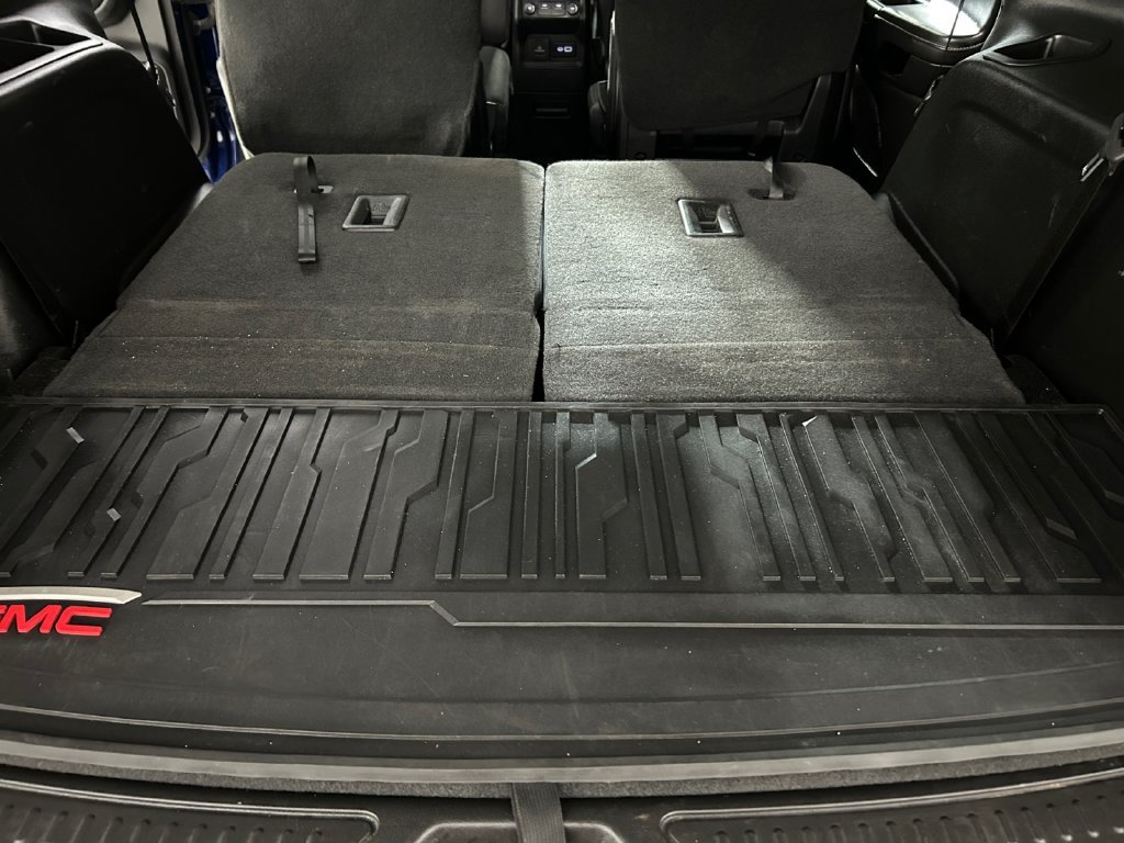 Used 2023 Blue GMC SLE image 28