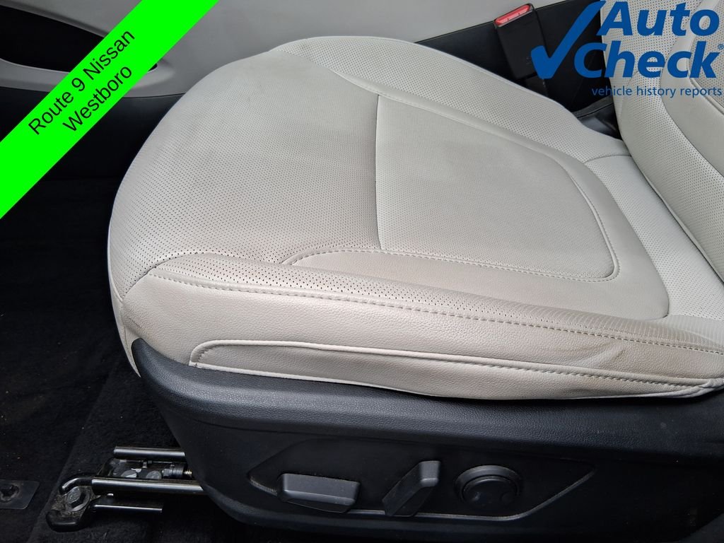 Used 2023 Red Hyundai SEL image 22