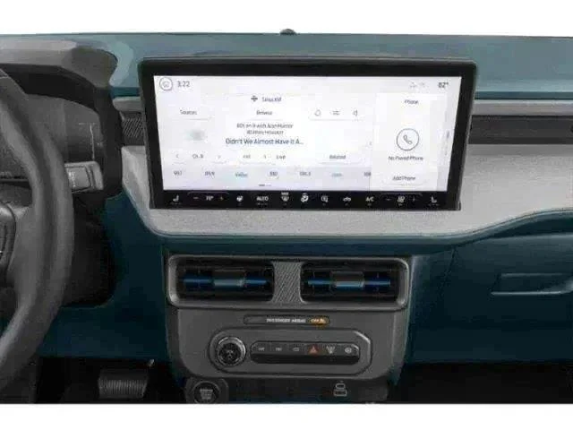 New 2026 Oxford White Ford XLT image 7