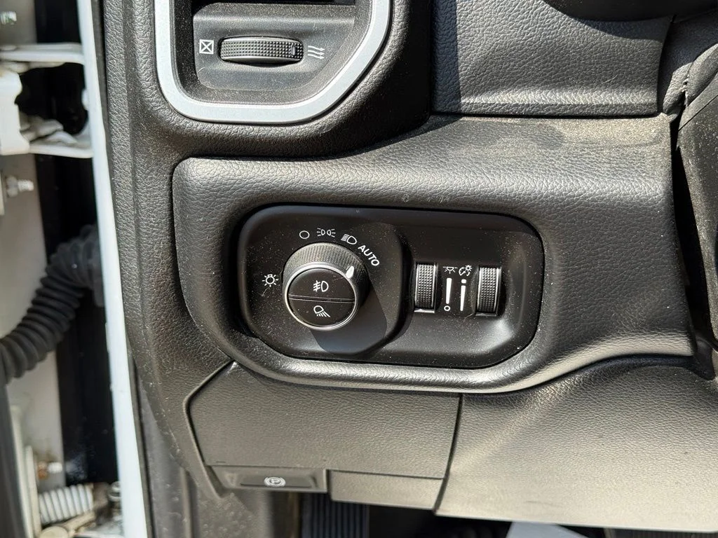 Used 2020 White Ram Big Horn image 18
