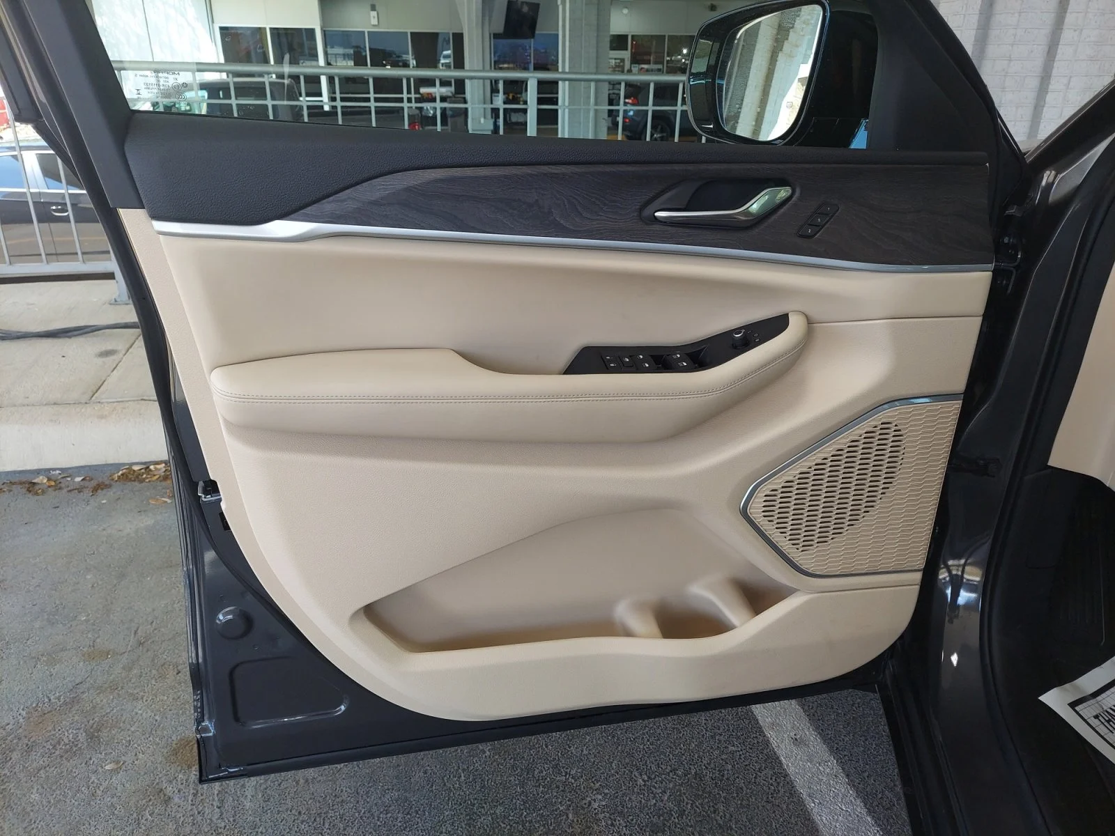 New 2026 Baltic Gray Metallic Clearcoat Jeep Limited image 26