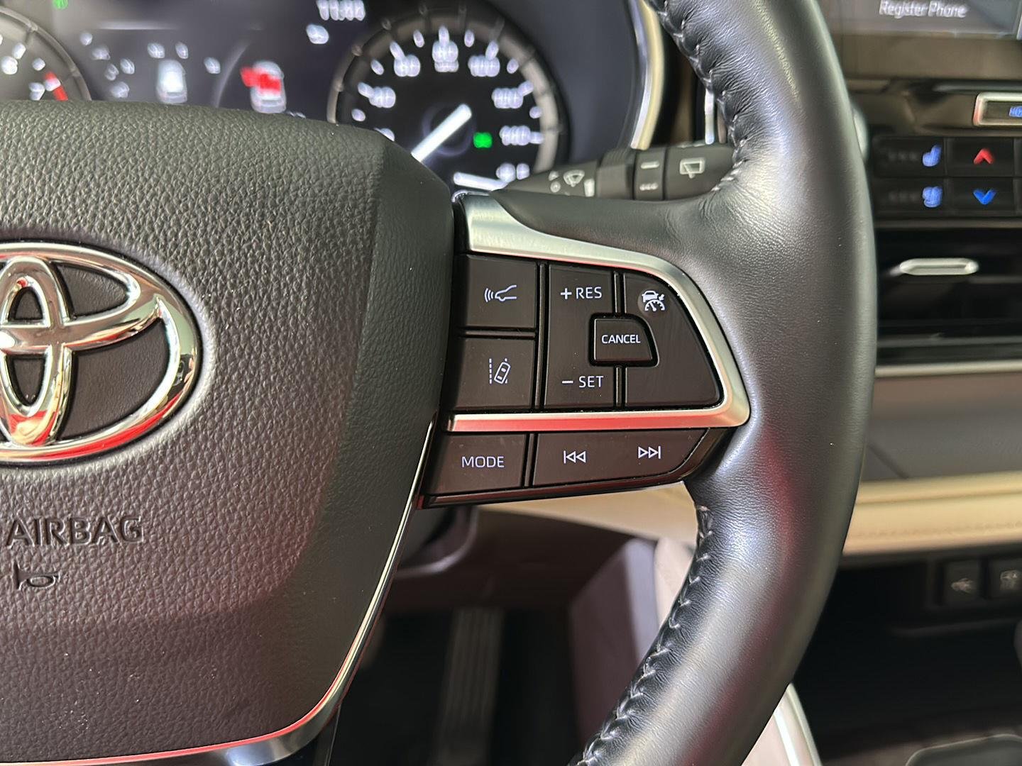 Used 2021 Moon Dust Toyota Platinum image 13