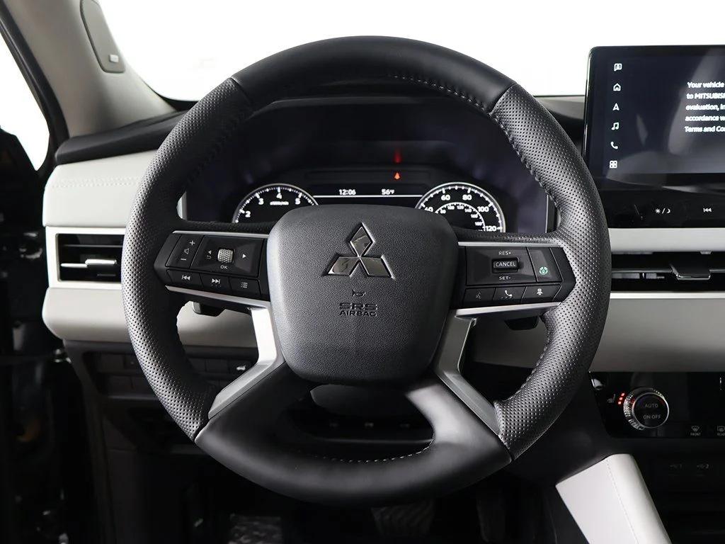 New 2026 Black Mitsubishi SE 1.5T S-AWC image 36