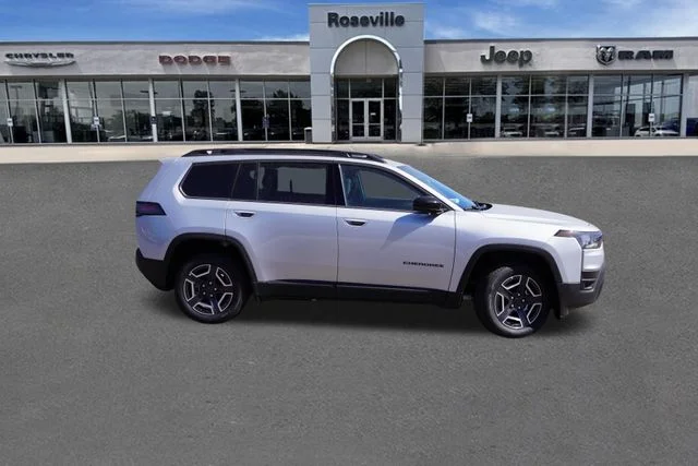 New 2026 Silver Zynith Clearcoat Jeep Limited image 2