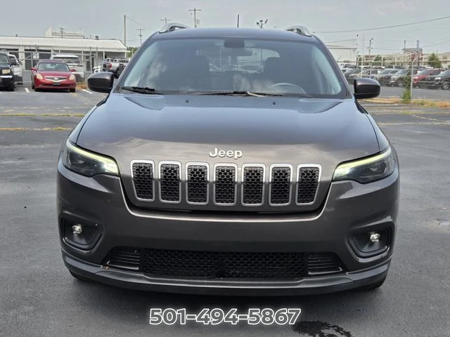 Used 2019 Gray Jeep Latitude Plus image 8