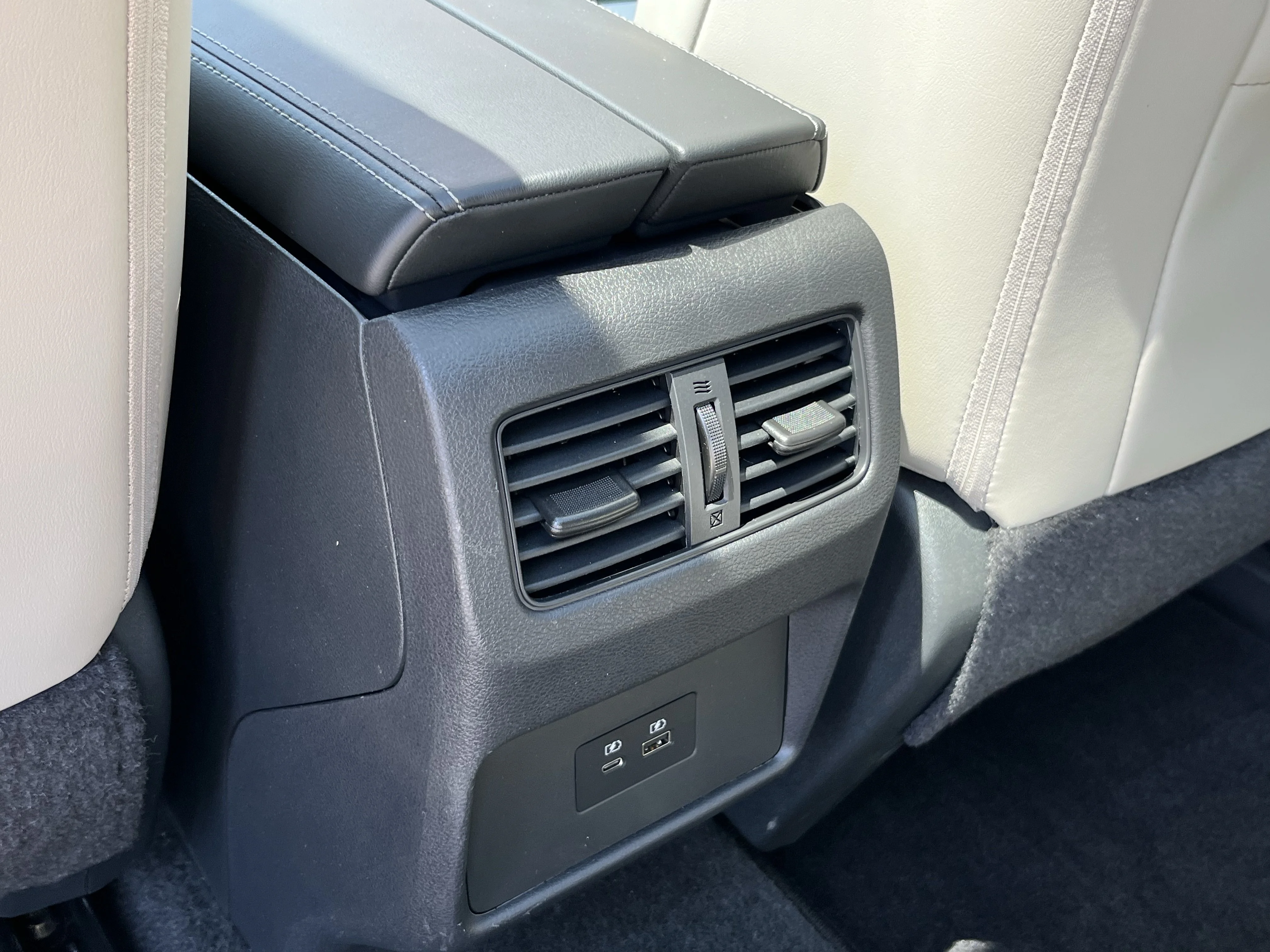 Used 2023 Scarlet Nissan SV image 19