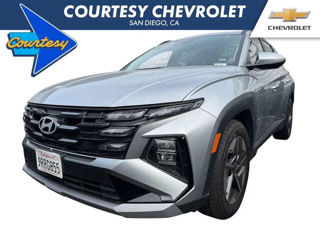 Used 2025 Silver Hyundai SEL image 1