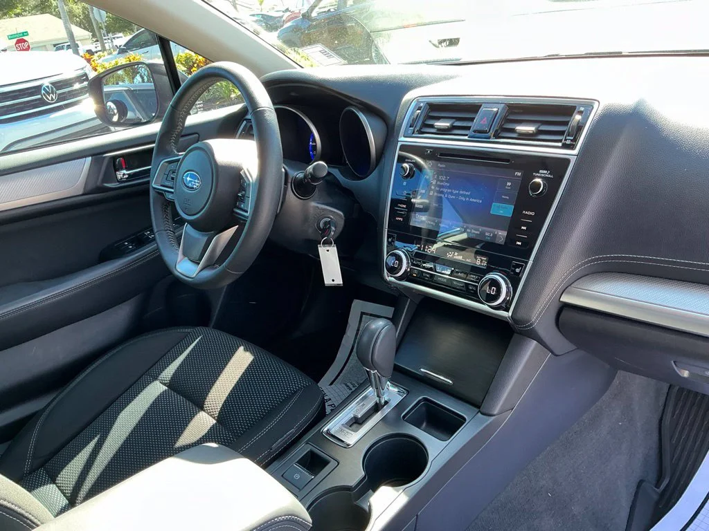 Used 2019 Blue Subaru 2.5i Premium image 18