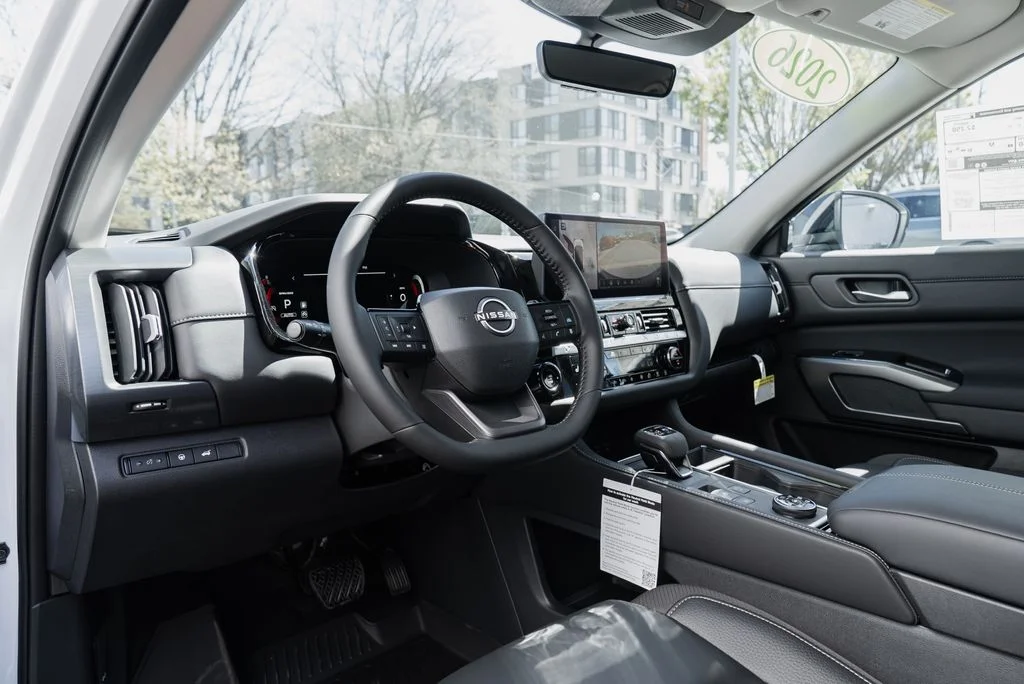 New 2026 Everest White Pearl TriCoat Nissan SL image 22