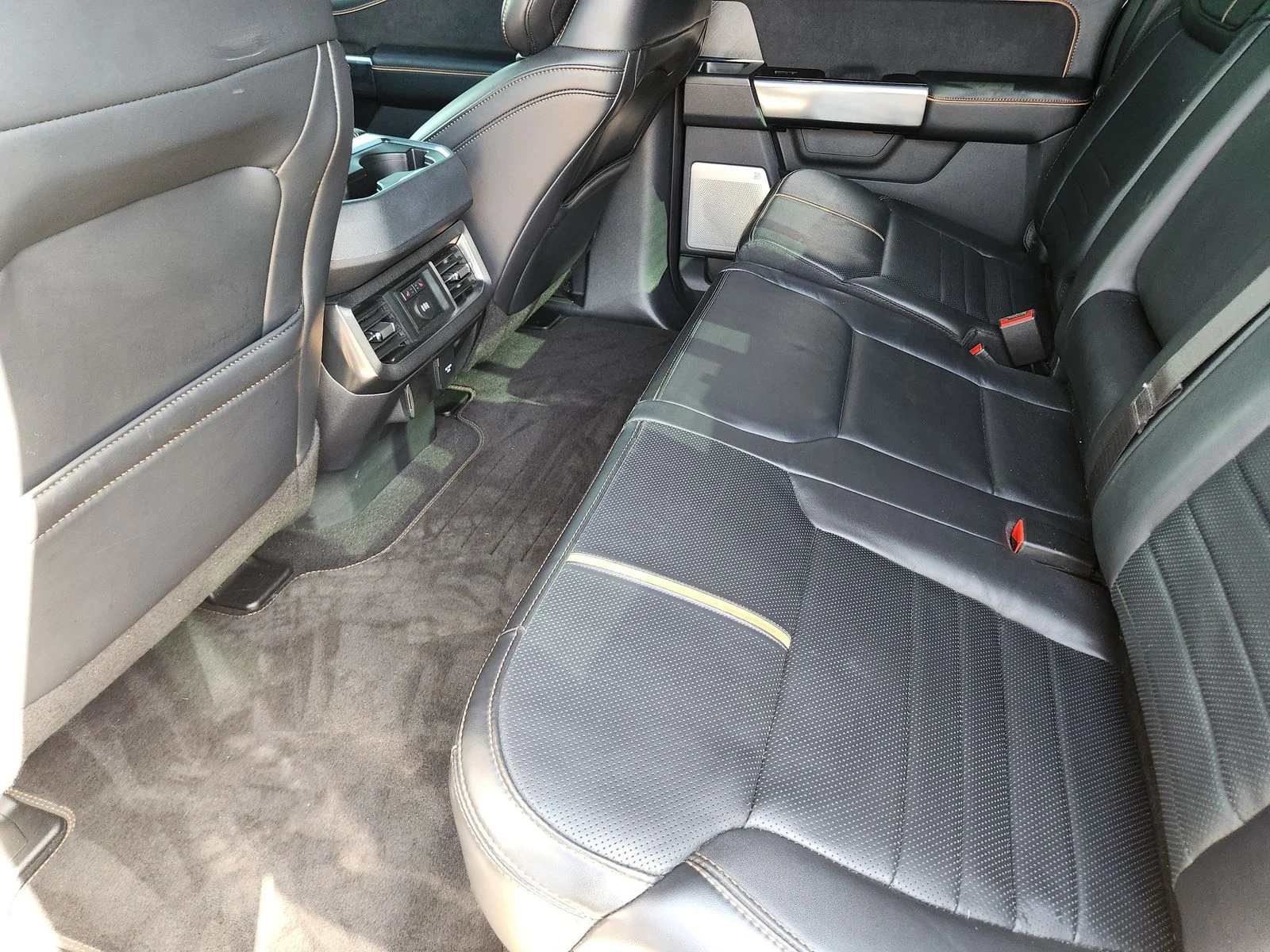 Used 2024 Black Ford Platinum image 30