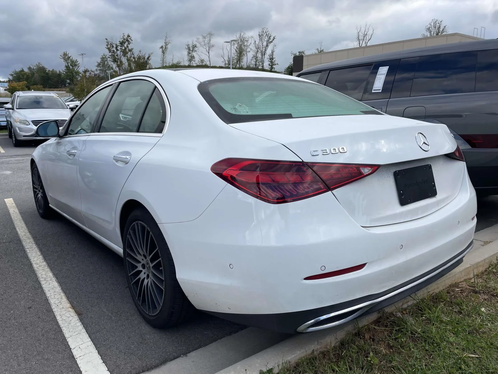 Used 2023 Polar White Mercedes-Benz C300 4MATIC® image 5