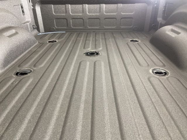 New 2026 Bright White Clear-Coat Exterior Paint RAM Laramie image 18