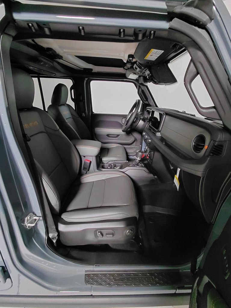 New 2026 Anvil Clear-Coat Exterior Paint Jeep Mojave X image 15