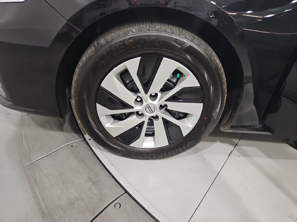 Used 2025 Black Nissan 2.5 S image 27