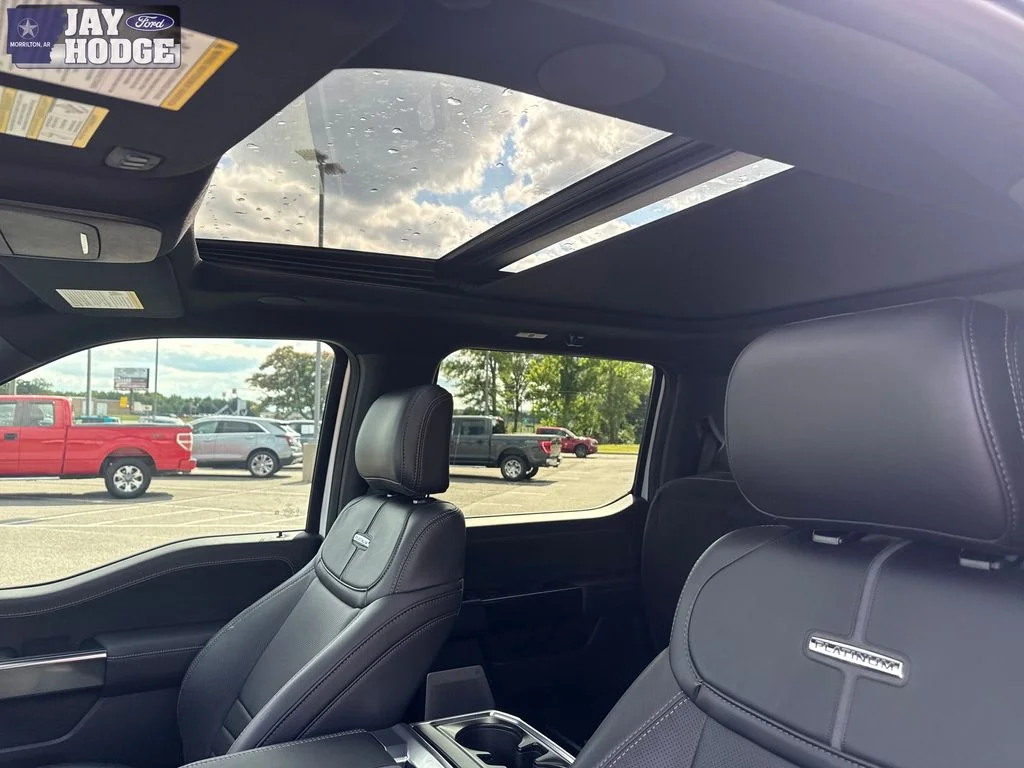 New 2026 Star White Metallic Tri-Coat Ford Platinum® image 31