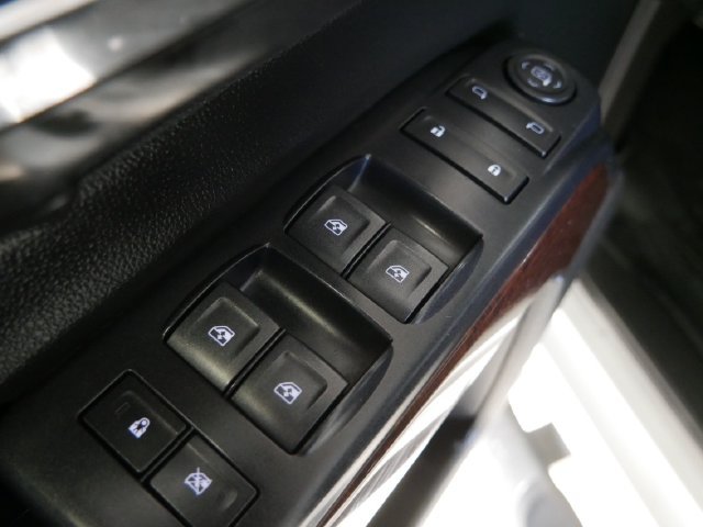 Certified Used 2018 Summit White GMC SLE image 14