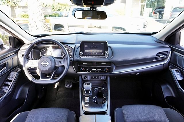 Used 2024 Silver Nissan SV image 18