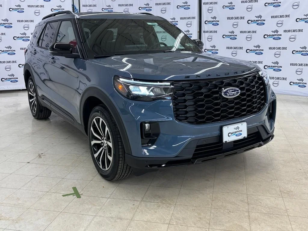 2026 Ford Explorer ST-LINE 4WD's photo