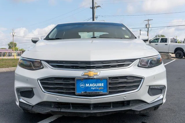Used 2018 White Chevrolet Premier image 3
