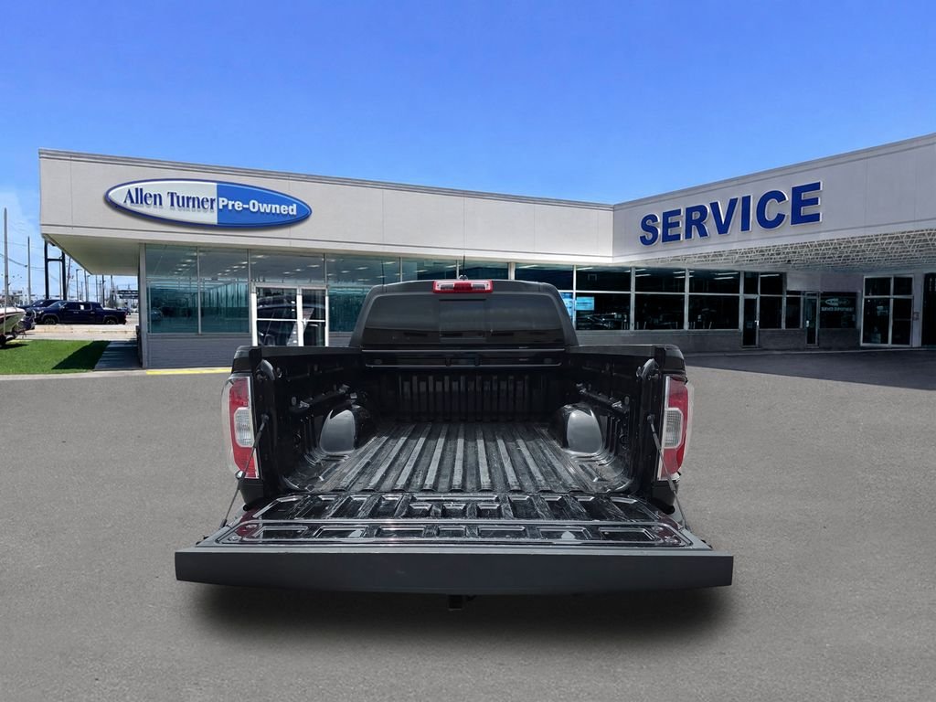 Used 2022 Onyx Black GMC Elevation image 9