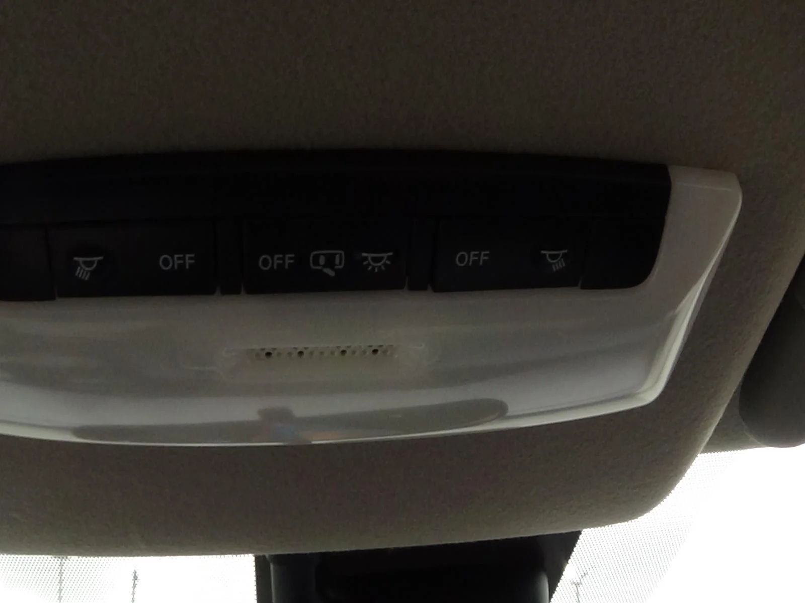 Used 2025 Super Black (kh3) Nissan SV image 27