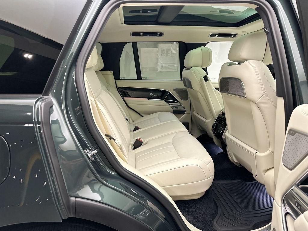 Used 2025 Belgravia Green Metallic Land Rover Autobiography image 19
