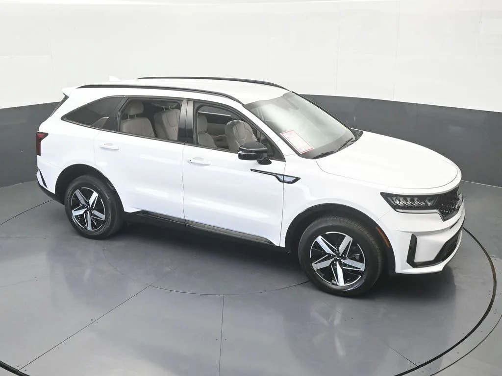 Used 2023 Glacial White Pearl Kia EX image 57